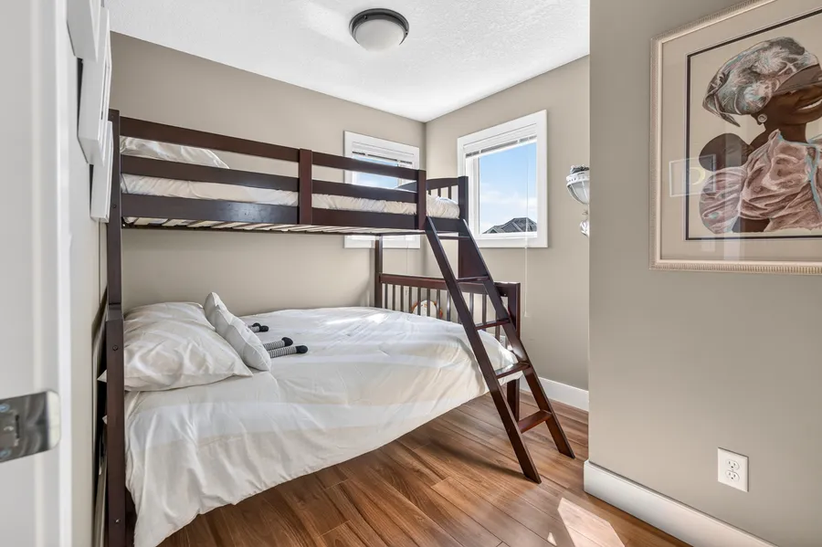 Bedroom with built-in bunk beds